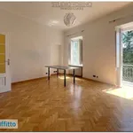 Affitto 5 camera appartamento di 140 m² in Turin