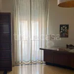 Rent 2 bedroom apartment of 65 m² in Napoli