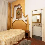 Rent 1 bedroom apartment of 50 m² in florence