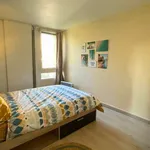 Rent a room in paris