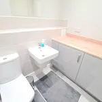 Rent 3 bedroom apartment in East Midlands