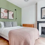 Appartement de 431 m² avec 1 chambre(s) en location à Paris