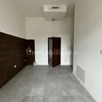 Affitto 1 camera appartamento di 26 m² in Naples