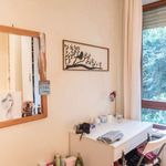 Rent a room of 150 m² in Roma