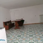 Affitto 2 camera appartamento di 65 m² in Naples