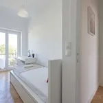 Rent a room in lisbon