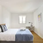 Rent a room of 150 m² in lisbon