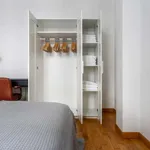 Rent 3 bedroom apartment of 93 m² in paris