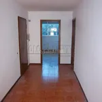 Rent 4 bedroom apartment of 125 m² in Roma