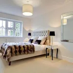 Rent 5 bedroom house in South East England