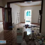 Affitto 4 camera appartamento di 140 m² in Palermo