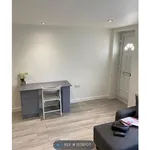 Flat to rent in Highfield Road, Dartford DA1