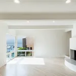 Rent 6 bedroom house of 264 m² in manhattan beach