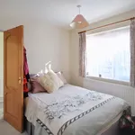 Rent 2 bedroom flat in Uxbridge