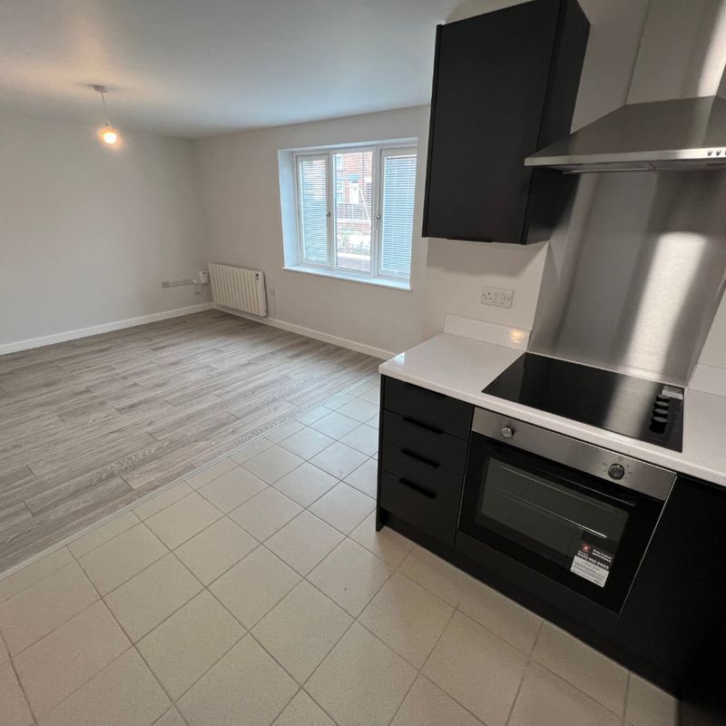 TO LET -   Recently build two bed spacious, modern apartment with onsite parking. Codnor