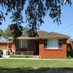 Rent 3 bedroom house in Lurnea