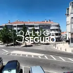 Rent 2 bedroom apartment of 92 m² in Oeiras