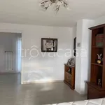 Rent 3 bedroom house of 200 m² in Roma