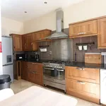 Rent 4 bedroom flat in Glasgow