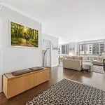 Rent 2 bedroom apartment of 95 m² in New York