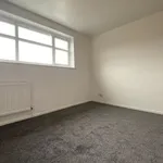 Rent 3 bedroom flat in West Midlands