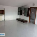 Affitto 3 camera appartamento di 85 m² in Rome