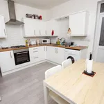 Rent 4 bedroom flat in West Midlands