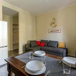 Rent 2 bedroom apartment in Milan