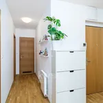 Pronajměte si 3 ložnic/e byt o rozloze 90 m² v Capital City of Prague