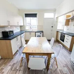 Rent 4 bedroom house in Leeds