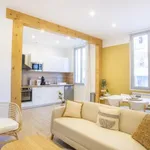 Rent 4 bedroom apartment of 68 m² in Marseille