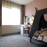 Rent 4 bedroom house of 106 m² in Kanaleneiland