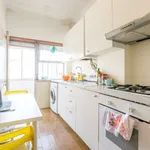 Rent a room of 64 m² in lisbon