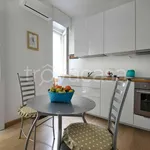 Rent 1 bedroom apartment of 50 m² in Milano