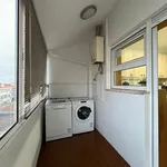 Rent a room of 120 m² in Vila Nova de Gaia