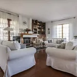 Rent 5 bedroom house of 300 m² in Caranna