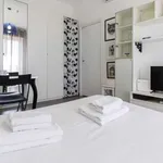 Rent 1 bedroom apartment of 35 m² in milan