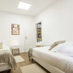 Rent 3 bedroom apartment of 70 m² in porto