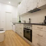 Rent 4 bedroom apartment of 10 m² in Barcelona