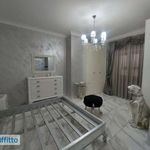 Affitto 3 camera appartamento di 151 m² in Naples