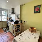 Rent 3 bedroom flat in South East England