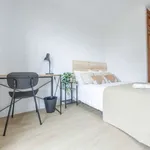 Rent a room of 130 m² in valencia