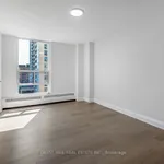 5 bedroom apartment of 990 sq. ft in Toronto