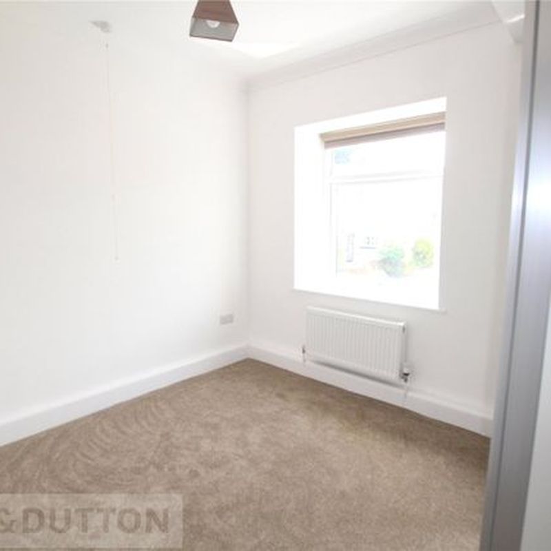 Flat to rent in Towngate, Kirkburton, Huddersfield, West Yorkshire HD8 Shelley