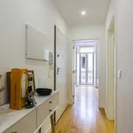 Rent 4 bedroom apartment of 50 m² in Lisboa