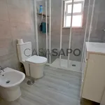 Rent 3 bedroom house of 240 m² in Caldas da Rainha