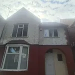 Rent 8 bedroom house in East Midlands