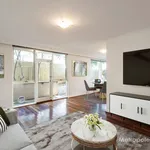 Rent 2 bedroom apartment in Elwood