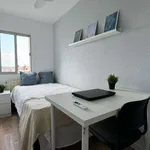 Rent a room of 70 m² in madrid