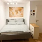 Miete 4 Schlafzimmer wohnung von 90 m² in Frankfurt